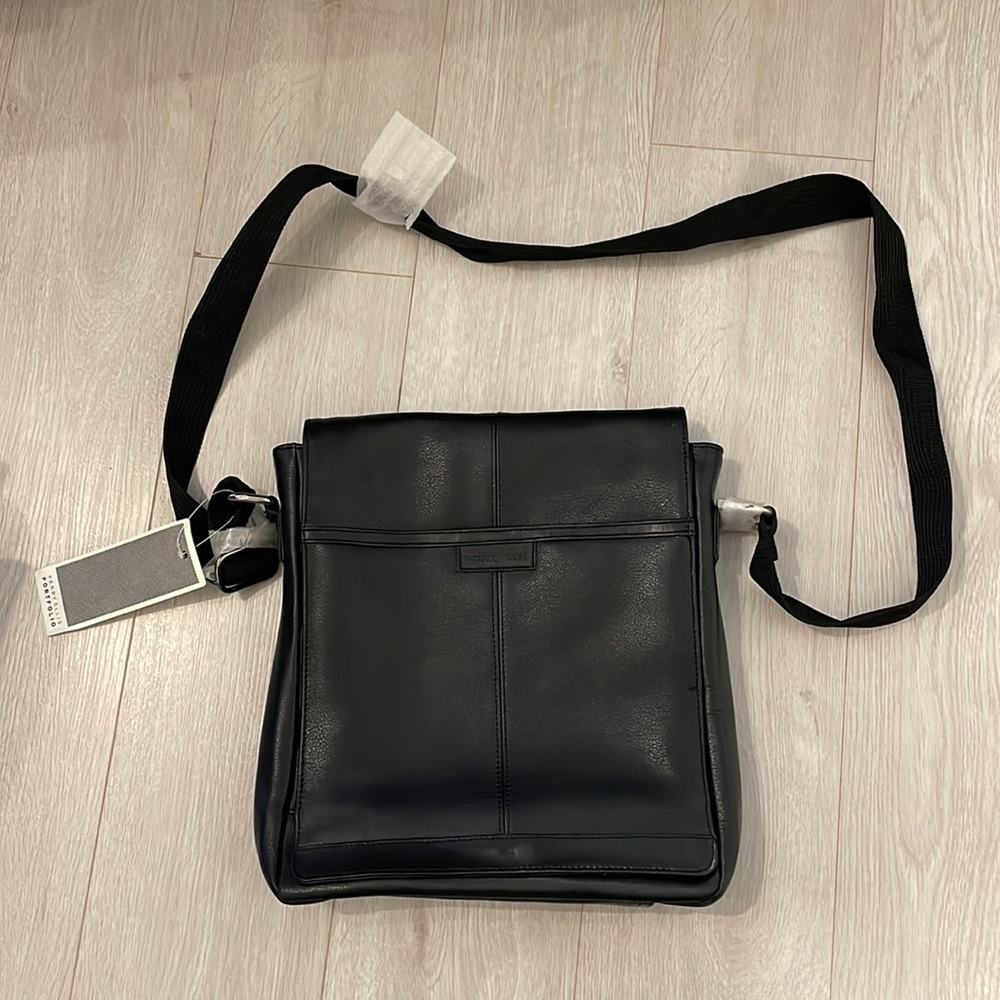Perry Ellis Genuine Leather men’s black cross-body bag, new w/ tags (never used)